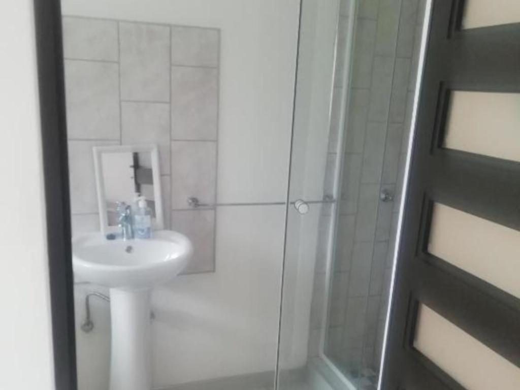 אוטג'ו The Farmhouse Boutique Guesthouse And Beergarden Cc מראה חיצוני תמונה