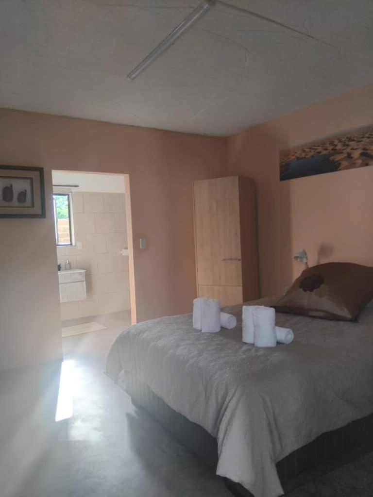 אוטג'ו The Farmhouse Boutique Guesthouse And Beergarden Cc מראה חיצוני תמונה